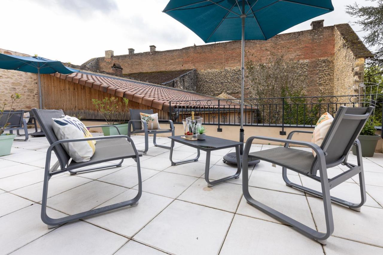 Hotel-Restaurant Des Augustins แซงต์-ซีเพรียง ภายนอก รูปภาพ